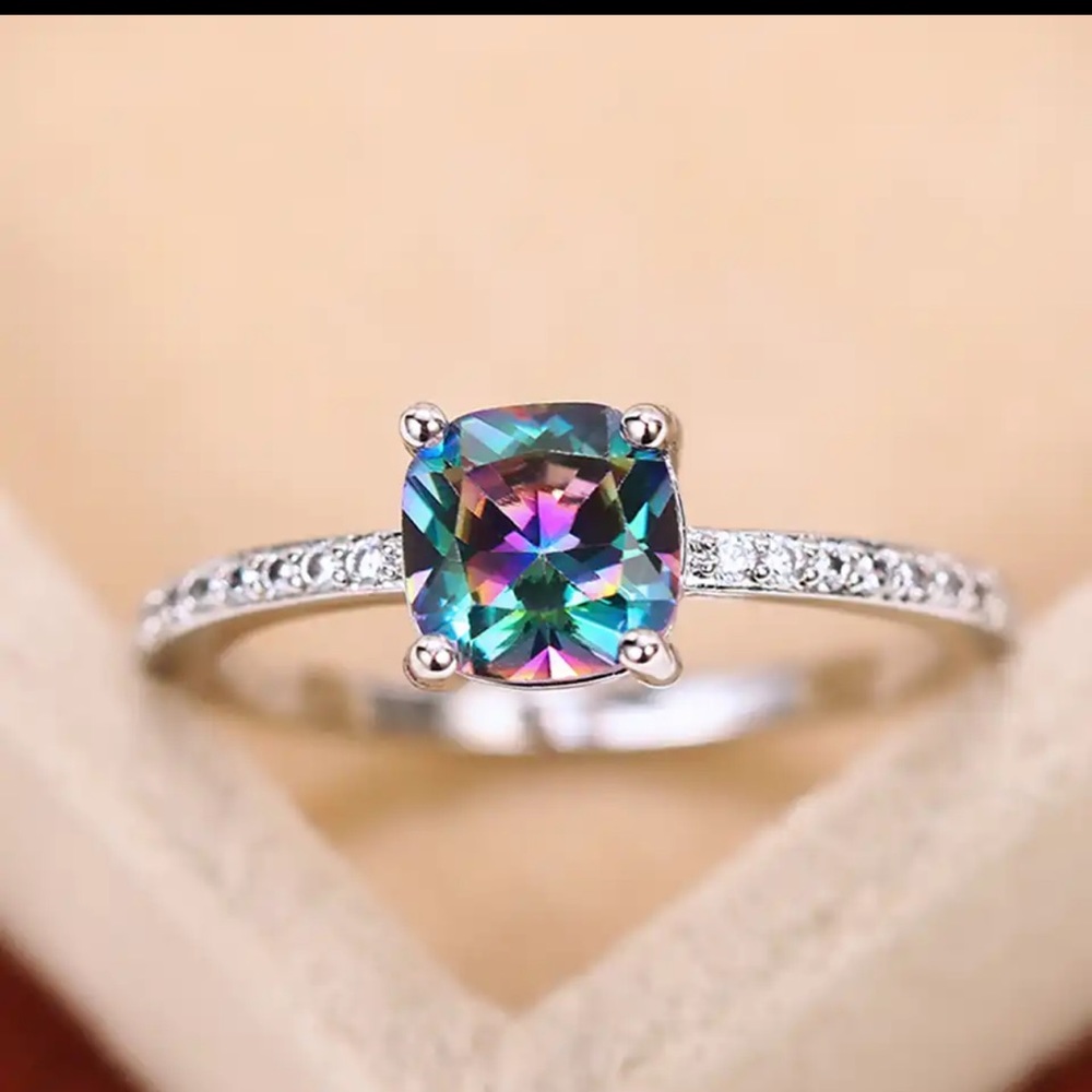 Cute 💍Square With White Diamonds Women's Ring